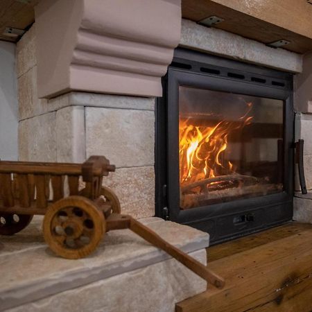 Apartmani Lara Modrus-Kuca Za Odmor Exteriér fotografie