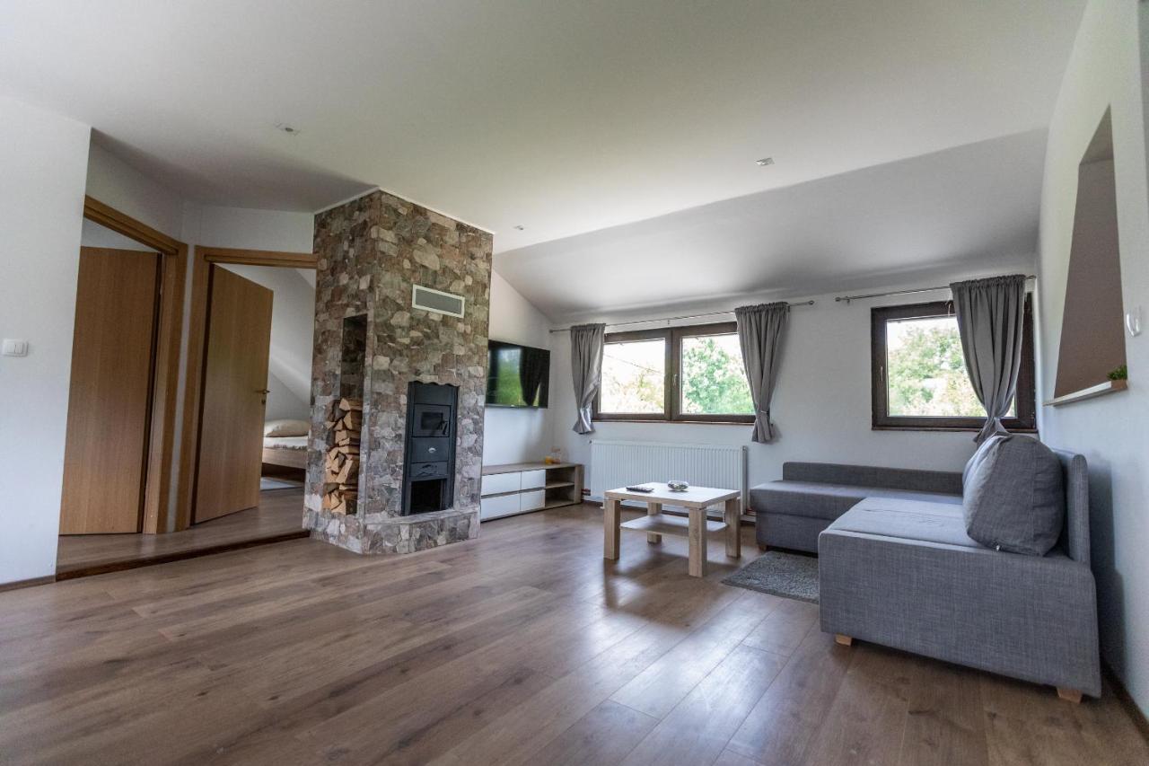 Apartmani Lara Modrus-Kuca Za Odmor Exteriér fotografie