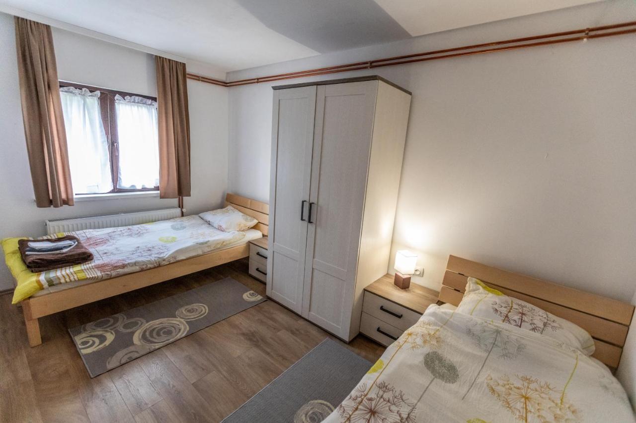 Apartmani Lara Modrus-Kuca Za Odmor Exteriér fotografie