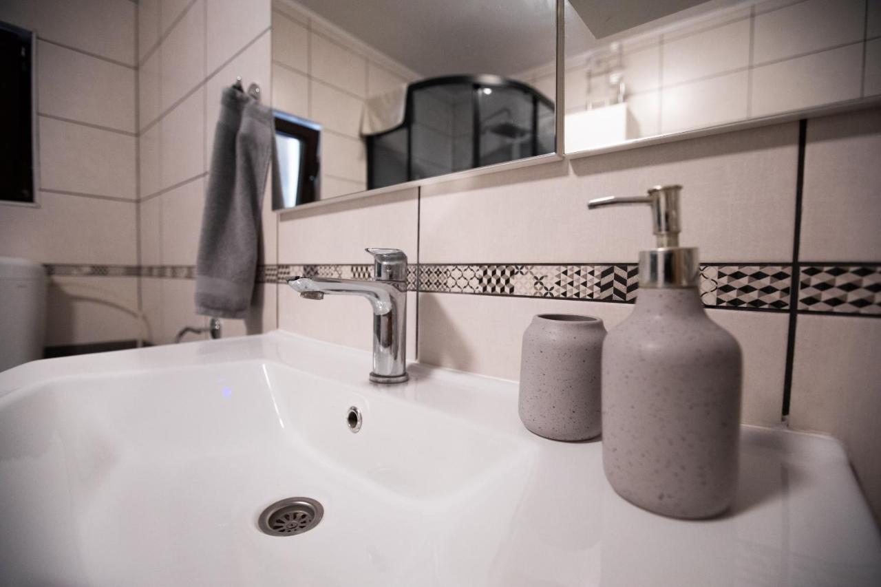 Apartmani Lara Modrus-Kuca Za Odmor Exteriér fotografie